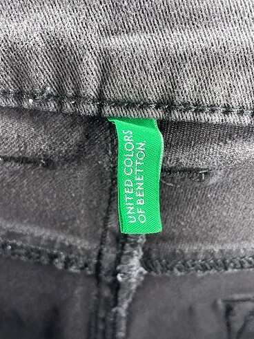 42 Beden çeşitli Renk Benetton Jean / Kot %70 İndirimli.