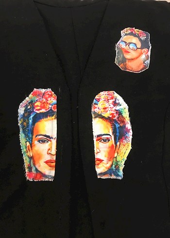 Düğmeli Siyah Baskılı Kadın Yelek - Görsel 3