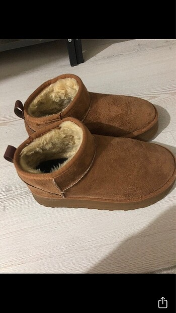 38 Beden Ugg bot