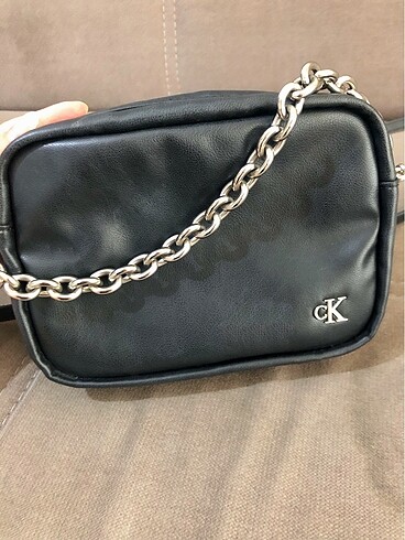 Beden siyah Renk CALVIN KLEIN ÇANTA