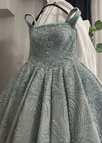 Parlak su yeşili askılı Prenses Nişanlık - Görsel 4