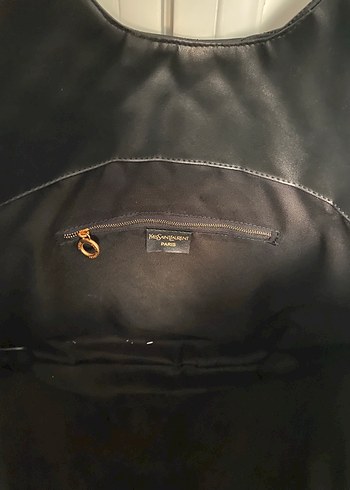 Siyah Parlak Deri Kadın Çanta - Görsel 3