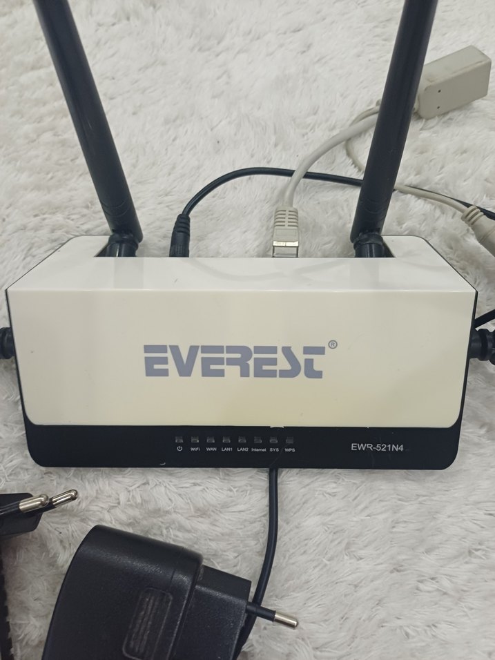 EVEREST Beyaz ve Gri Power Bank - Görsel 3