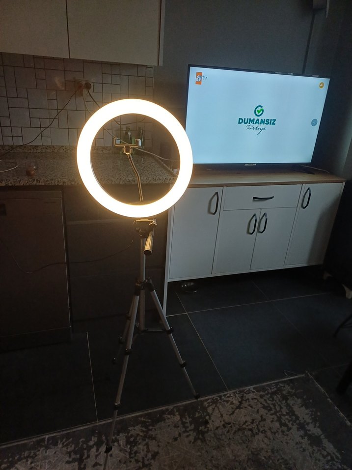 Bej Renkli Halka Işıklı Tripod ve Selfie Çubuğu - Görsel 2