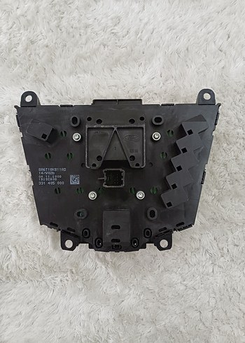 Siyah Müzik Sistemi Kontrol Paneli - Görsel 2