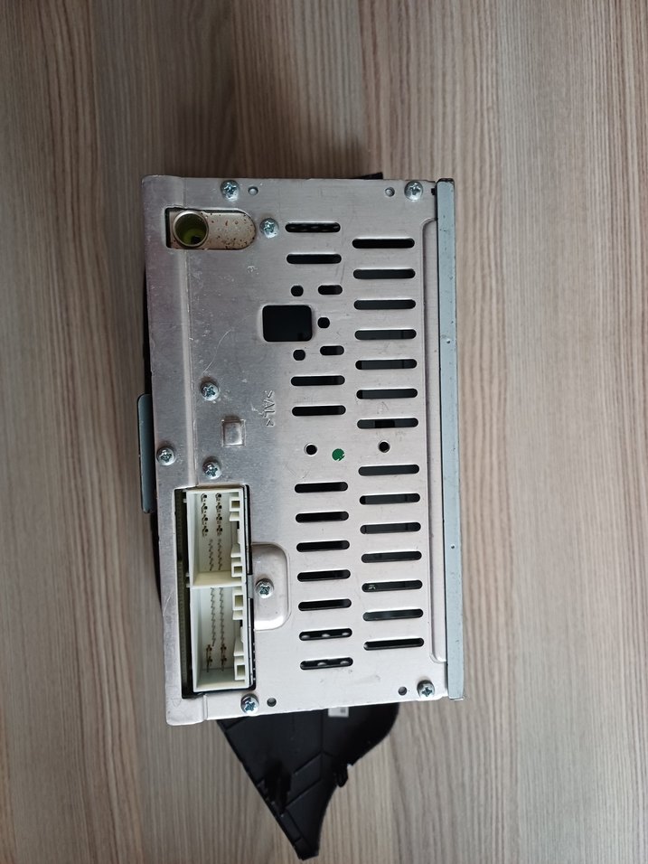 Siyah Müzik Sistemi Kontrol Paneli - Görsel 5