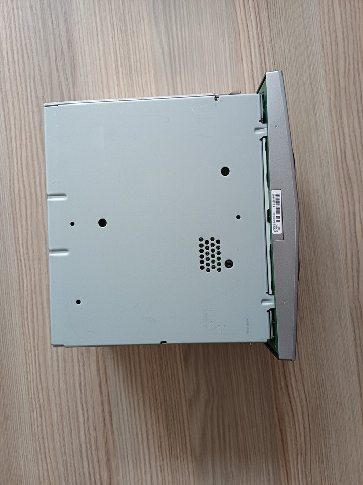 Bej Gri Müzik Sistemi Kumandası - Görsel 4