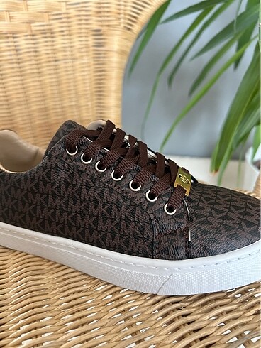 37 Beden Michael Kors Kahve