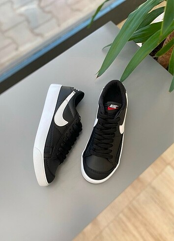 Nike blazer siyah