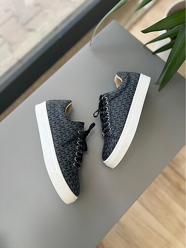 37 Beden MK Lacivert