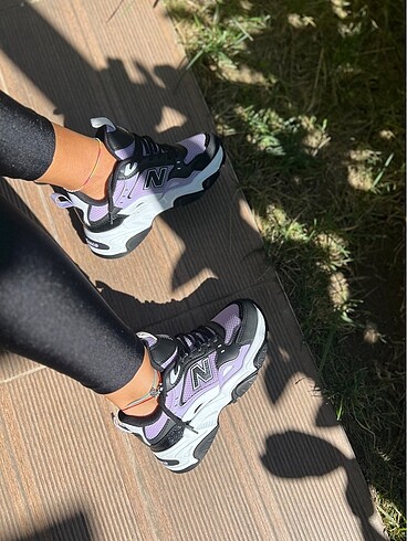 New balance lila