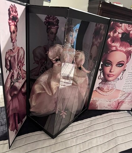 Beden Renk Barbie Signature: A Tribute to Fashion Model.