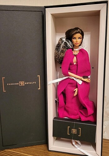 Integrity Toys Natalia Fatale