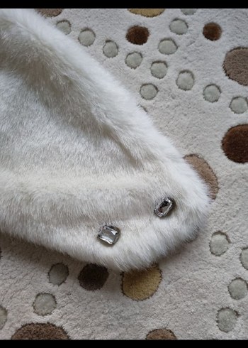 Beyaz Kürk Detaylı Midi Boy Kadın Pelerin - Görsel 4