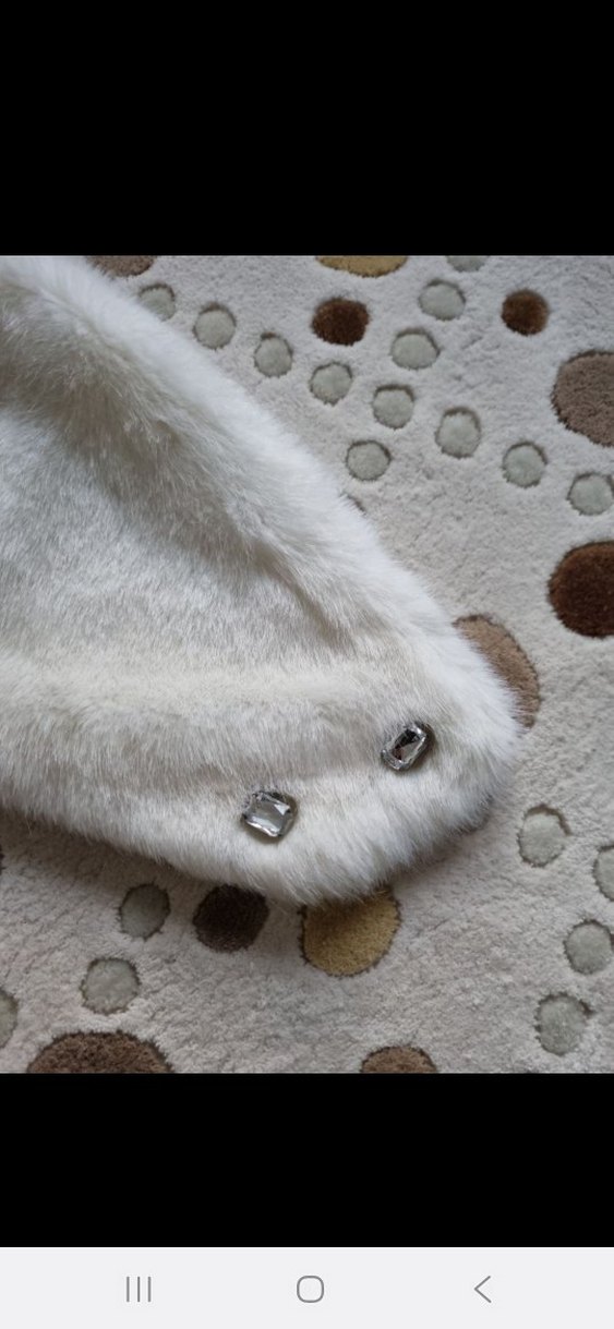 Beyaz Kürk Detaylı Midi Boy Kadın Pelerin - Görsel 4