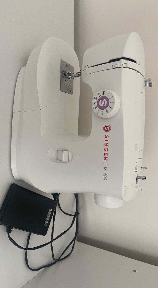 Singer M1605 Beyaz Dikiş Makinesi - Görsel 2