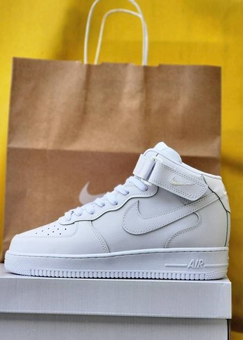 Beyaz Nike Air Force 1 Yüksek Sneakers