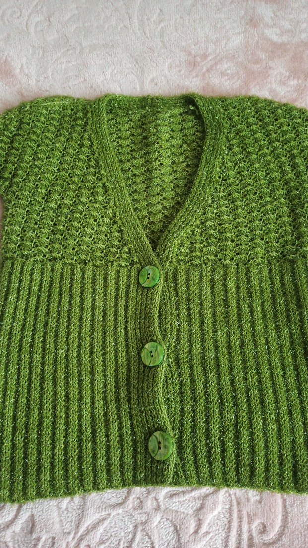 Yeşil V Yaka Kısa Kollu Triko Hırka - Görsel 2