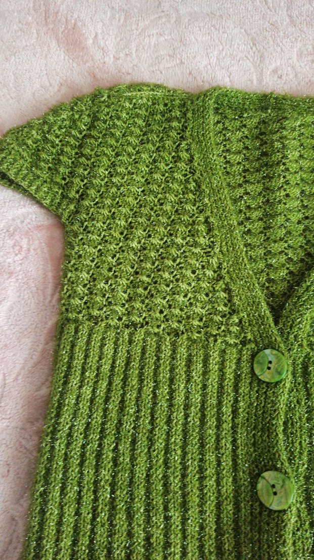 Yeşil V Yaka Kısa Kollu Triko Hırka - Görsel 3