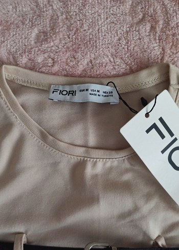 Kısa Kollu, Kemerli Bej Kadın Tişört - Görsel 3