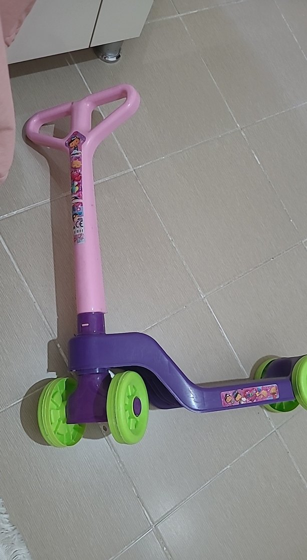 Renkli Mor Çocuk Scooter'ı - Görsel 5