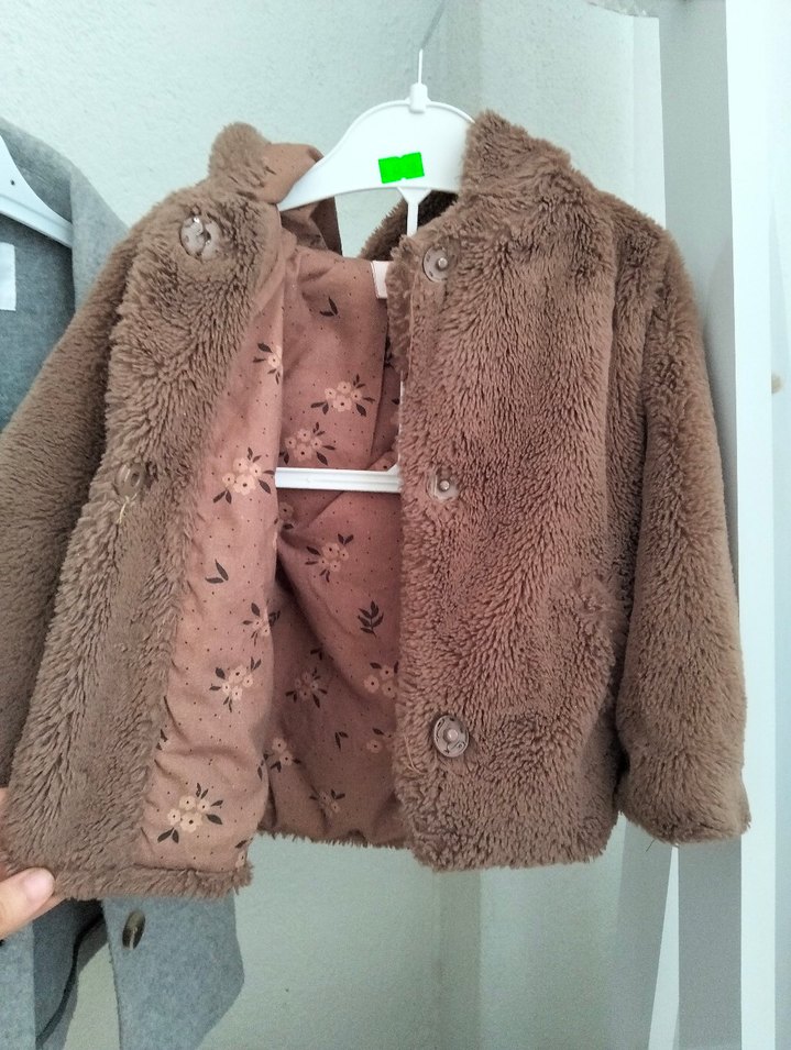 Kız Çocuk Kapüşonlu Kahverengi Peluş Mont - Görsel 3