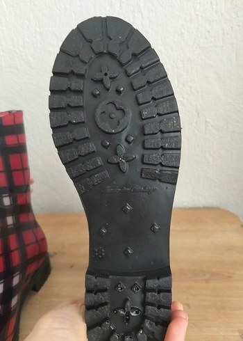 Kızlar için Kareli Kırmızı Kauçuk Bot - Görsel 5