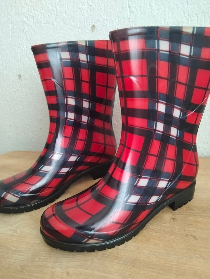 Kızlar için Kareli Kırmızı Kauçuk Bot - Görsel 2