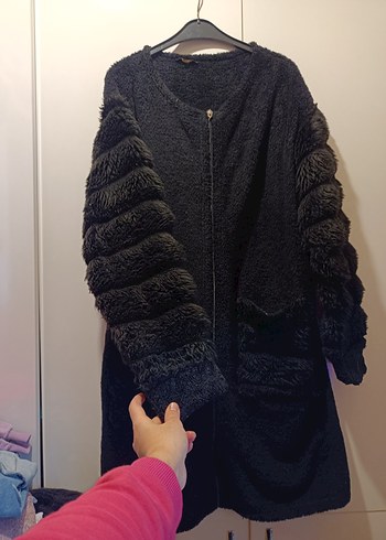 Siyah Kürklü Yün önden fermuarlı hırka - Görsel 2