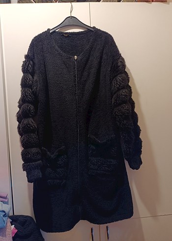 Siyah Kürklü Yün önden fermuarlı hırka - Görsel 3