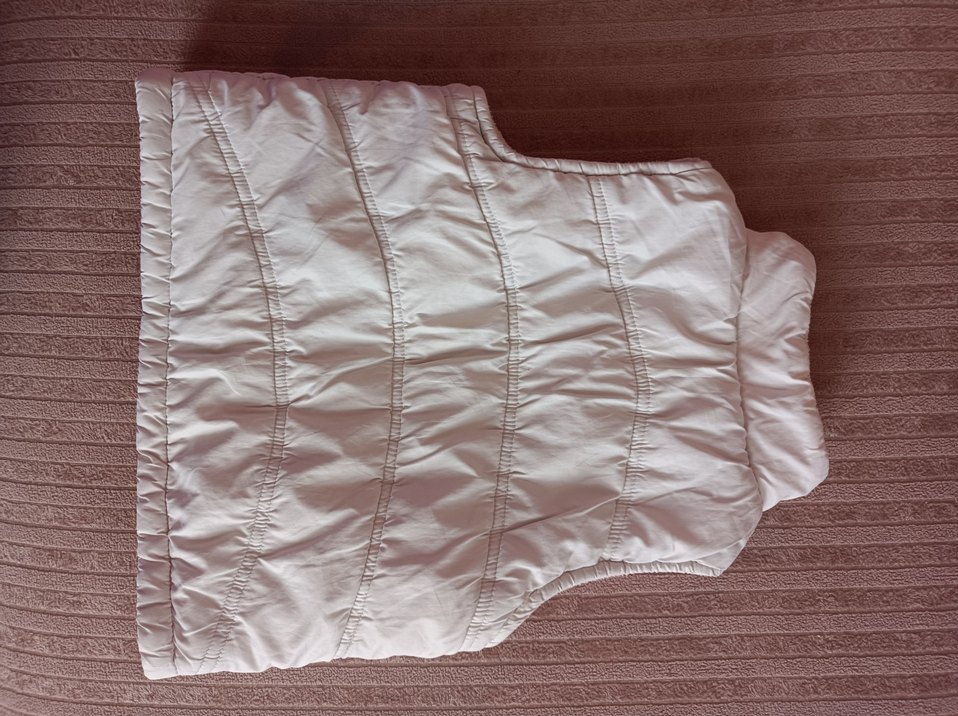 Düğmeli Beyaz Kız Yeleği - Görsel 2