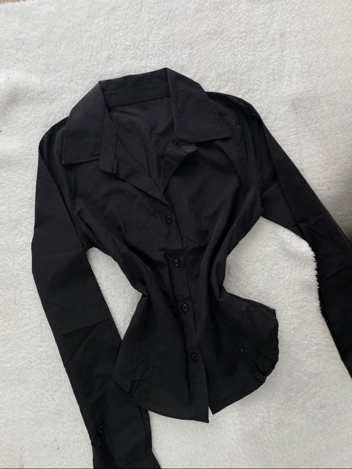 Siyah V Yakalı Düğmeli Kadın Gömlek - Görsel 2