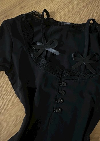 Dantel Detaylı Siyah V Yaka Goth Bluz - Görsel 3