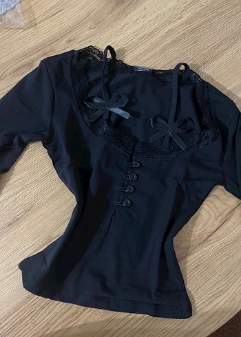 Dantel Detaylı Siyah V Yaka Goth Bluz - Görsel 2