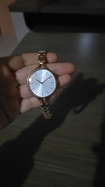 Calvin clein saat