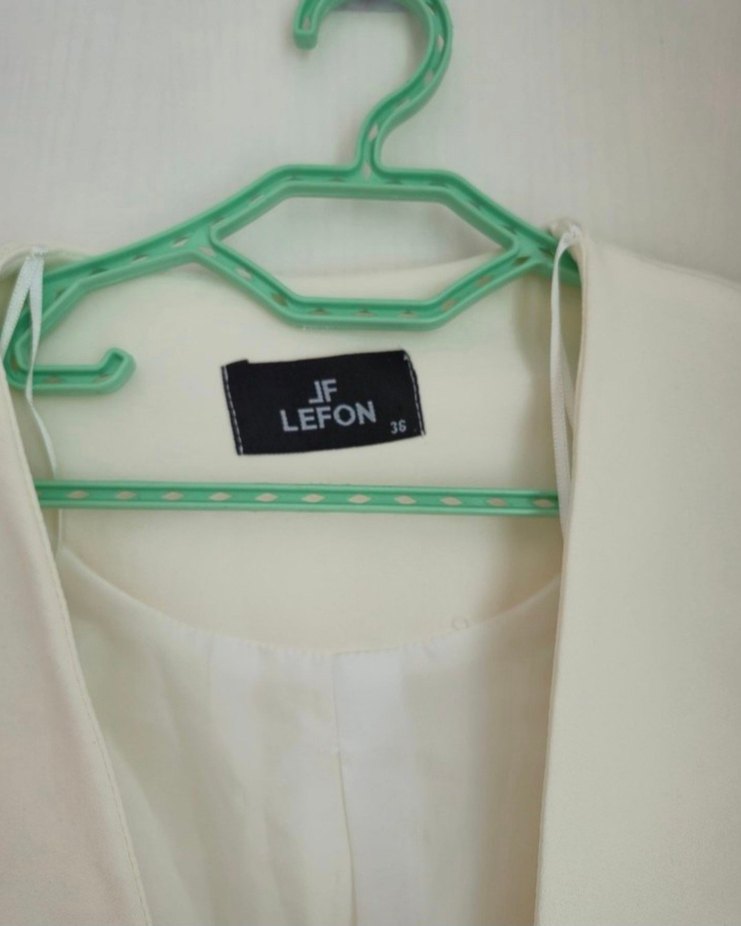 Kadın Beyaz Düğmeli Midi Blazer Ceket - Görsel 3