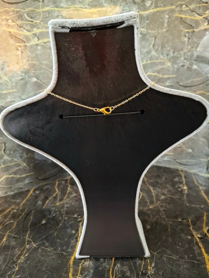 Altın Renk Zincir Detaylı Kısa Kolye - Görsel 2