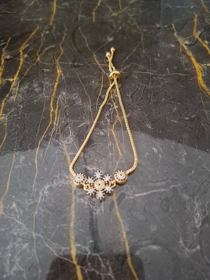 Altın Renkli Boncuklu Çiçek Desenli Bileklik - Görsel 2