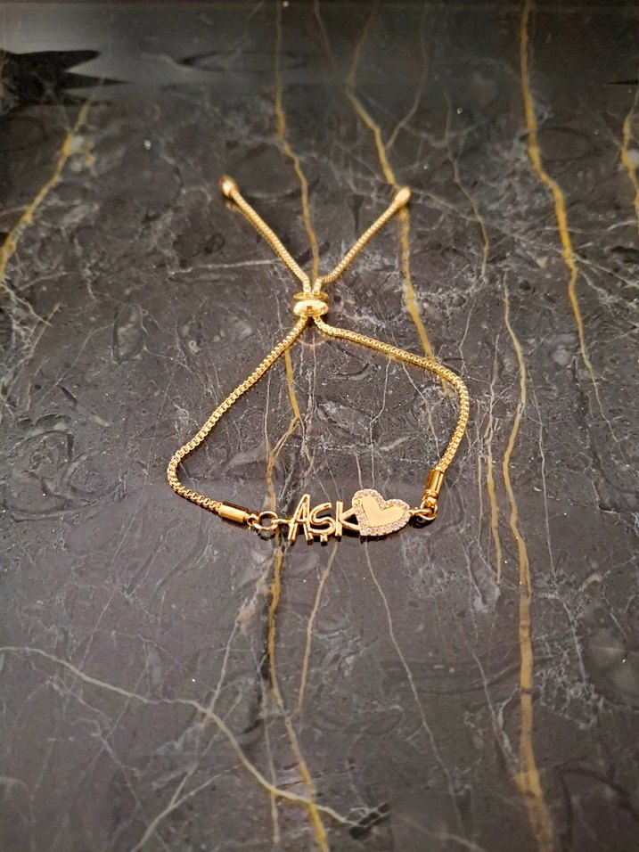 Zincir Detaylı Altın Renk Kadın Bileklik - Görsel 2