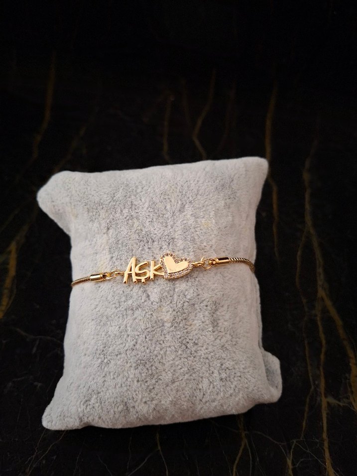 Zincir Detaylı Altın Renk Kadın Bileklik - Görsel 3