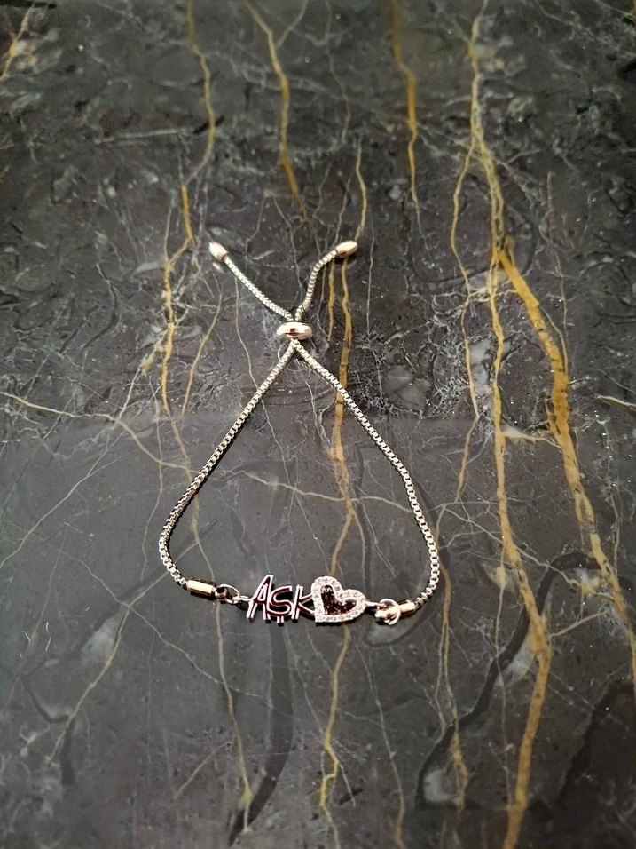 Gri Nakışlı Kadın Bileklik - Görsel 3