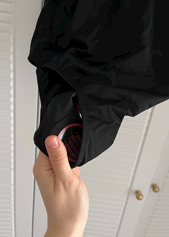 Siyah Fermuarlı Kadın Mayo - Görsel 3