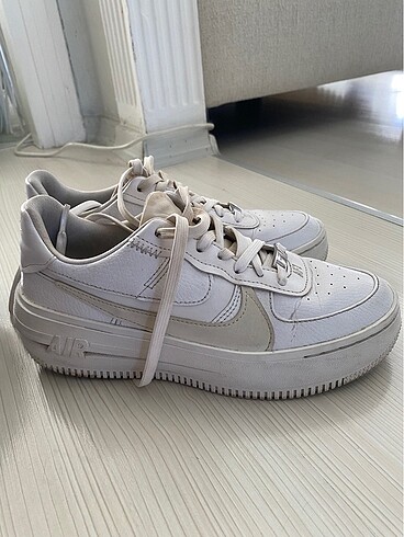 38,5 Beden Nike ayakkabı