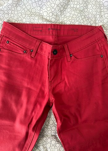 Levis Kirmizi Skinny Jean