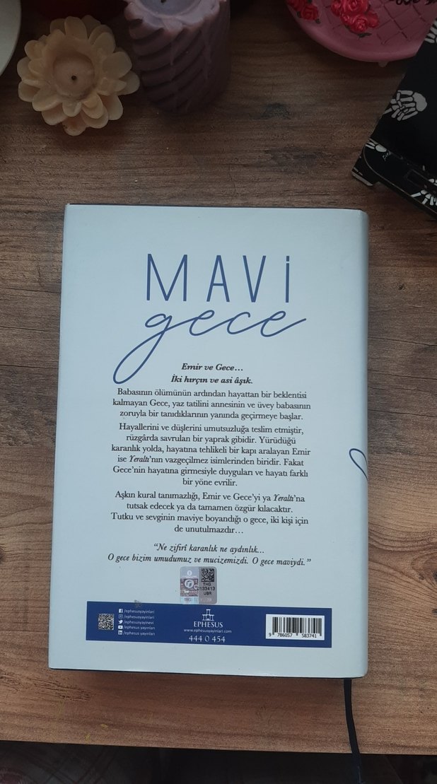 K. Kübra Berk - Mavi Gece Romanı - Görsel 3
