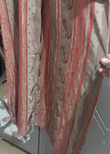 Desenli Bej Robali elbise - Görsel 2