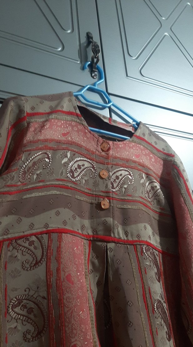 Desenli Bej Robali elbise - Görsel 3