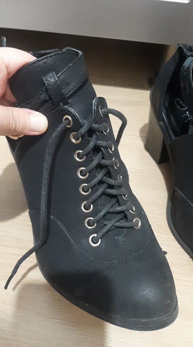 Tokalı Siyah Deri Gotik Topuklu Bot - Görsel 4