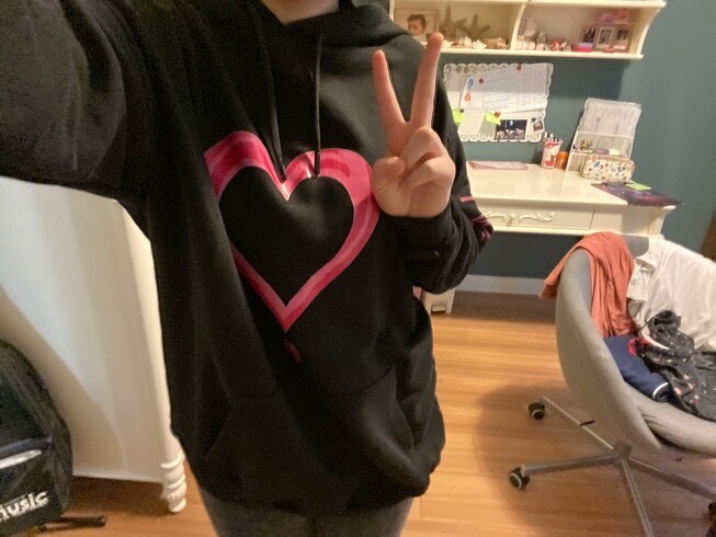 m Beden twice sweatshirt kpop