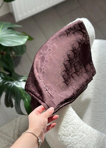 Kahve Dior desen jakar şal